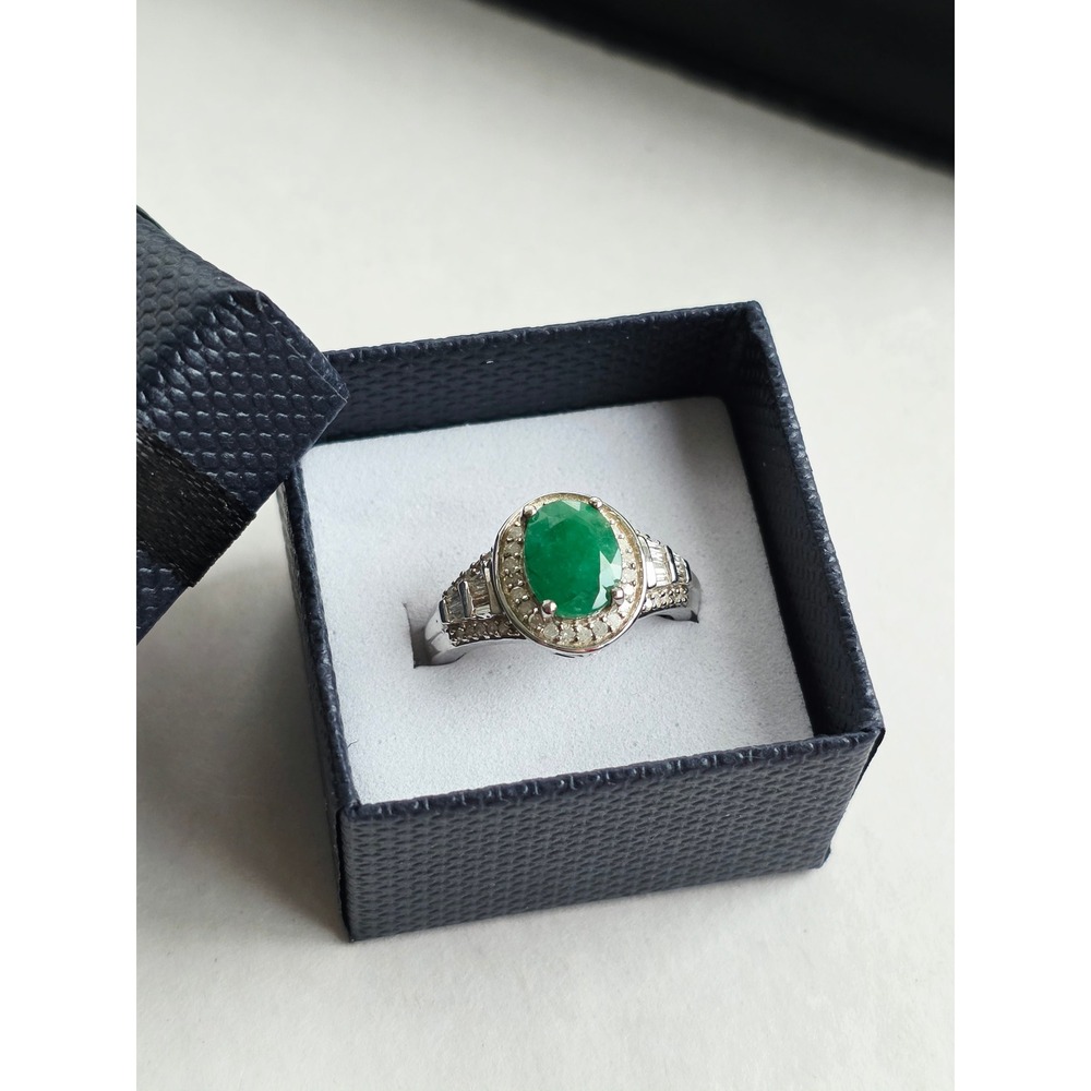 D'Joy 925 Sterling Silver Emerald and Diamond Halo Ring Size 7 May Birthstone